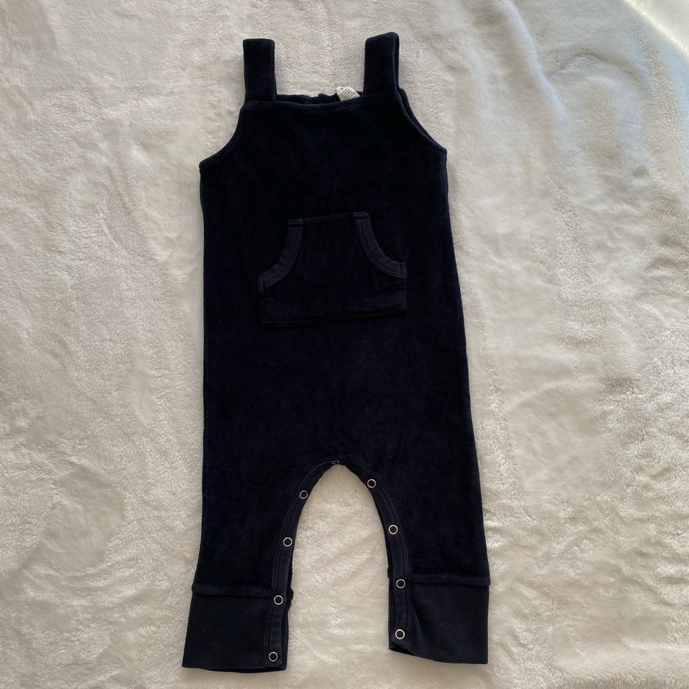 Kate Quinn Black Velour Jumpsuit Overalls Toddler Size 12-18 months Snap Inseam